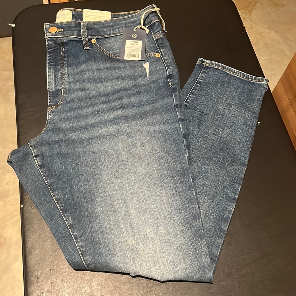 NWT Universal Thread High Rise Skinny Size 14/32R